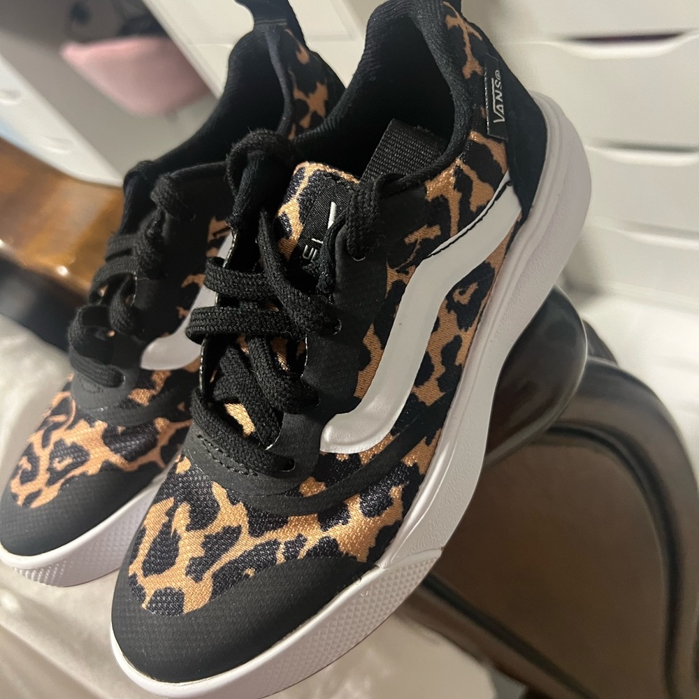 Cheetah vans